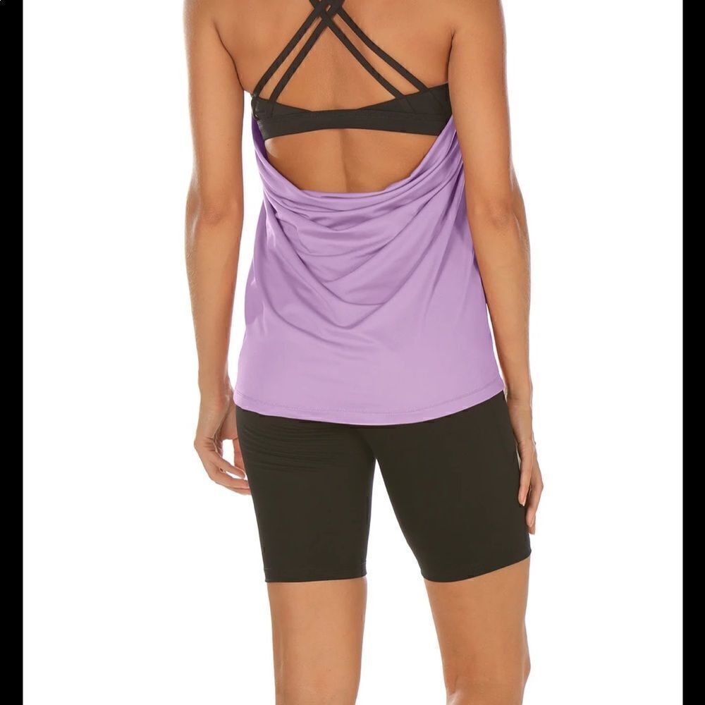 EXCELLENT CONDITION MEDIUM ATHLETA STRAPPY TANK WITH BUILT-IN BRA & OPEN BACK